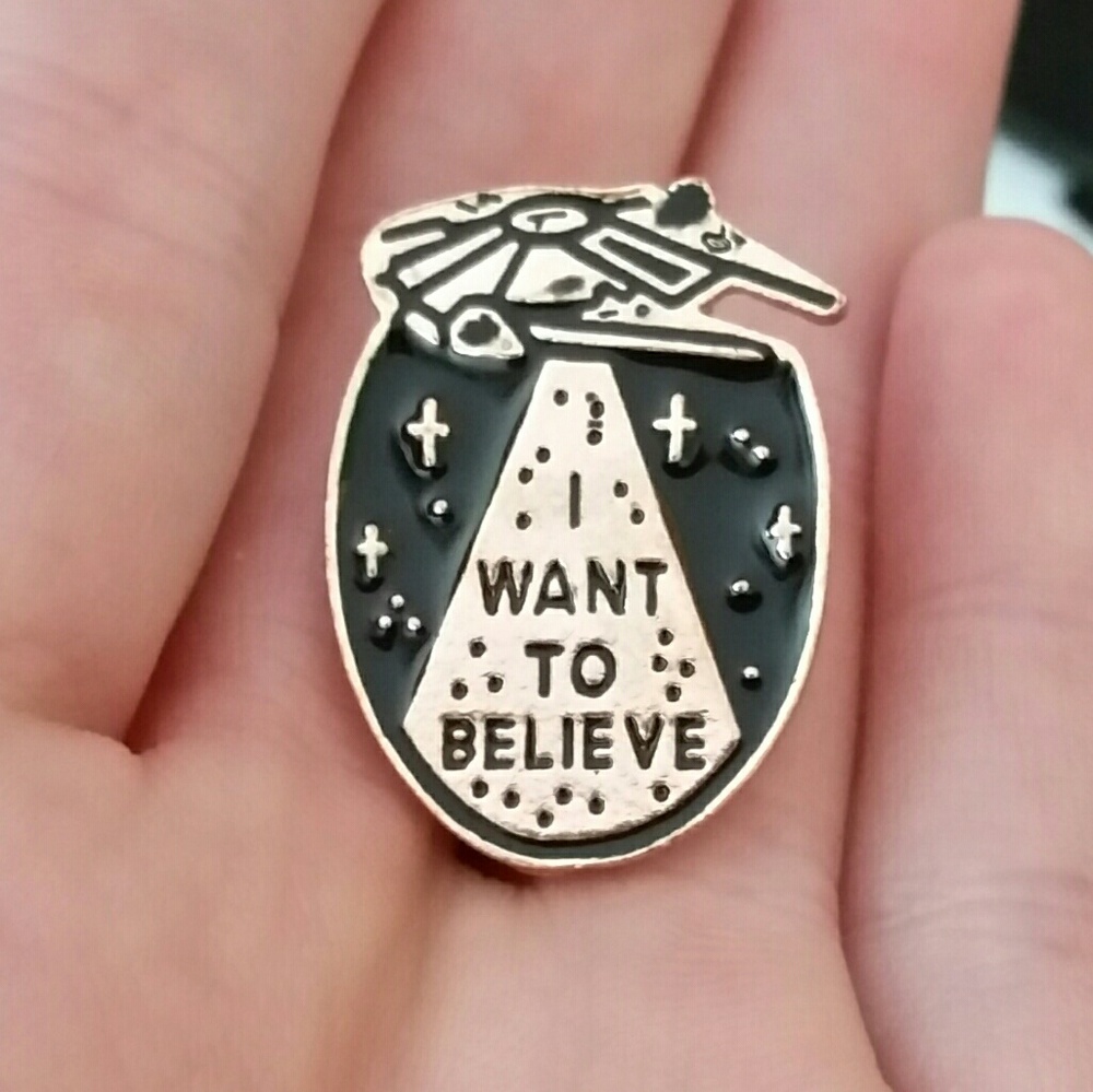 Millennium Falcon Pin ENAMEL FUNNY KAWAII SALE! - Picture 2 of 5